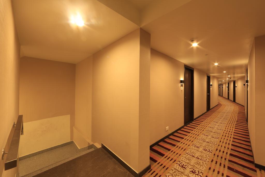 Hotel Regalia Tirupati Eksteriør bilde