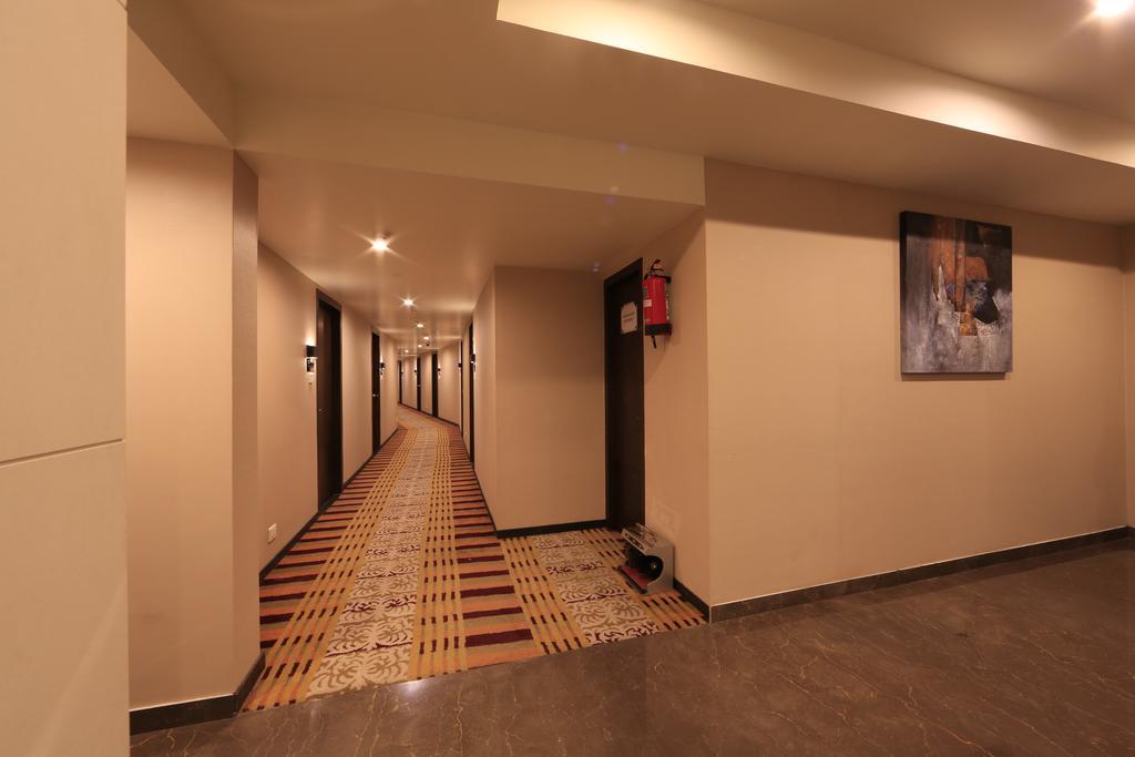 Hotel Regalia Tirupati Eksteriør bilde