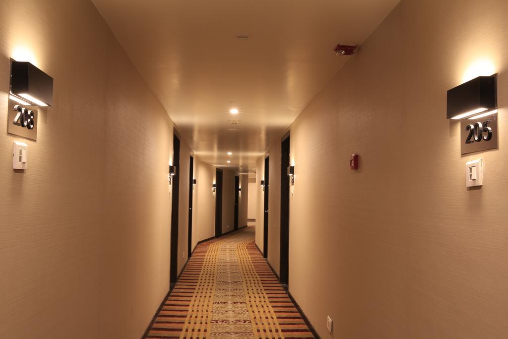 Hotel Regalia Tirupati Eksteriør bilde
