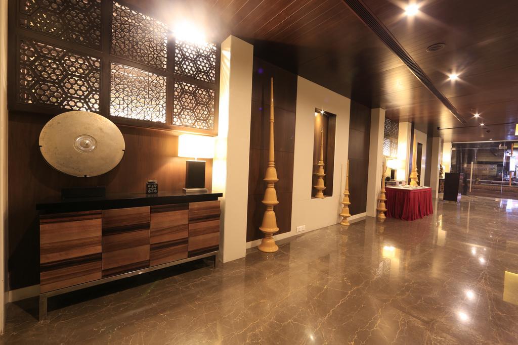Hotel Regalia Tirupati Eksteriør bilde
