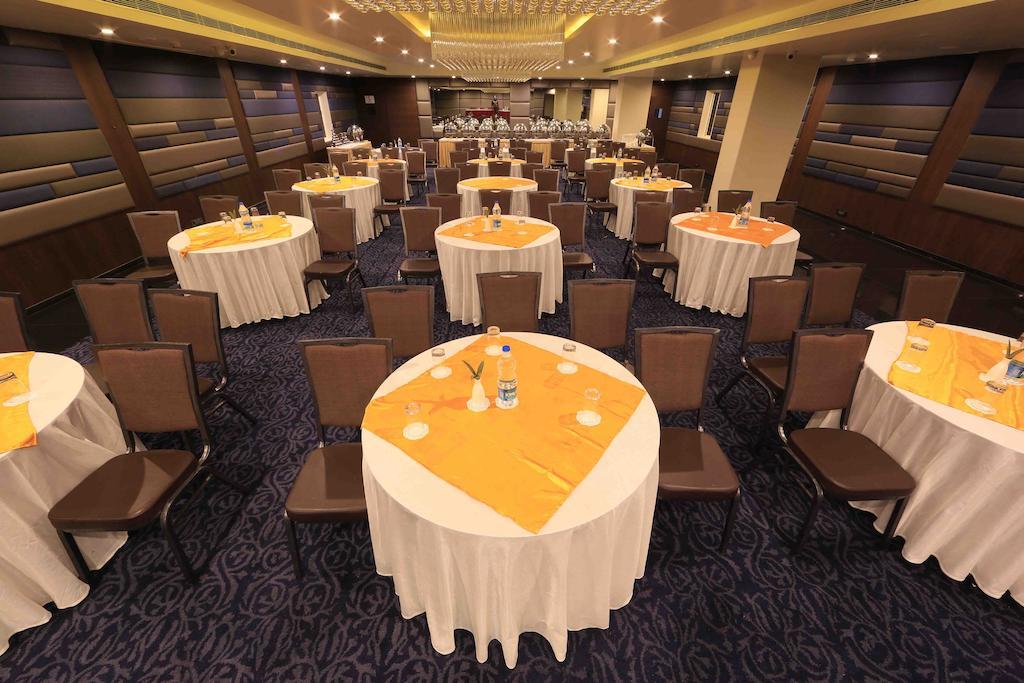 Hotel Regalia Tirupati Eksteriør bilde