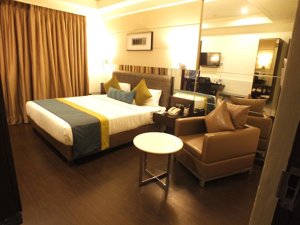 Hotel Regalia Tirupati Eksteriør bilde