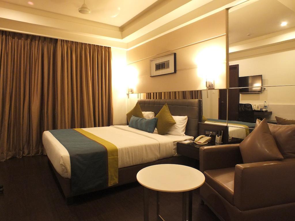 Hotel Regalia Tirupati Eksteriør bilde