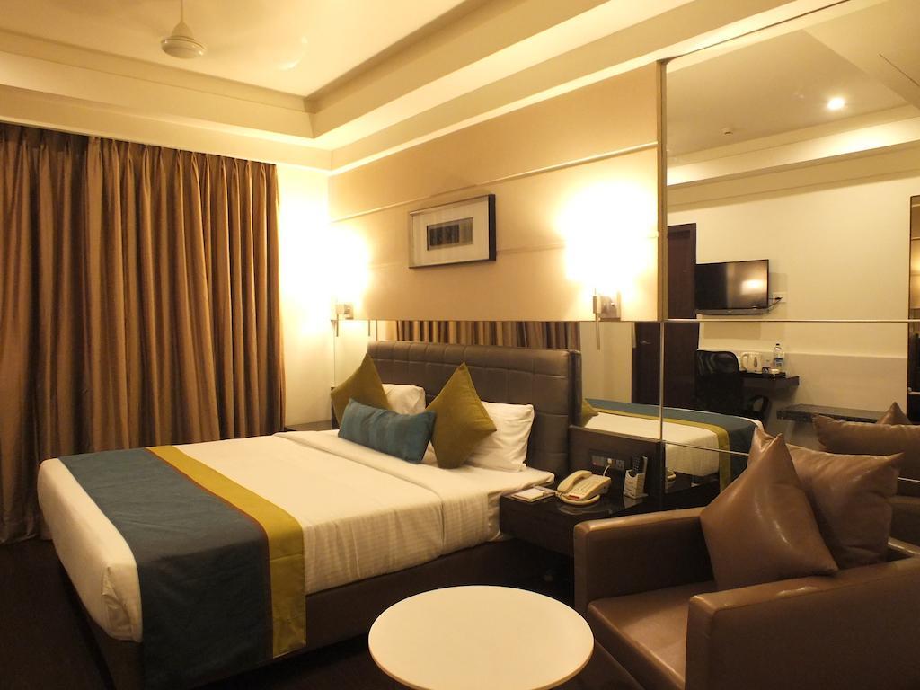 Hotel Regalia Tirupati Eksteriør bilde