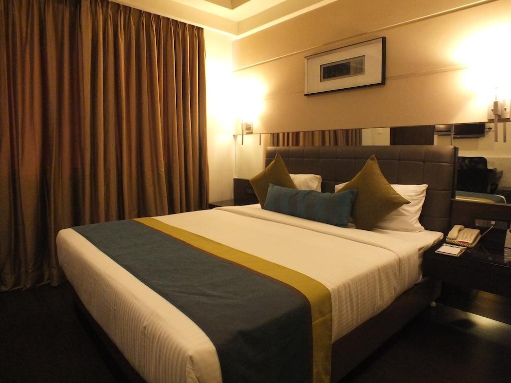 Hotel Regalia Tirupati Eksteriør bilde