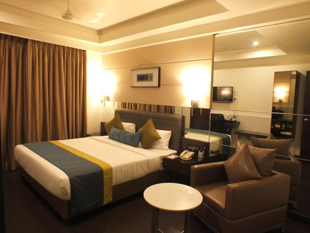Hotel Regalia Tirupati Eksteriør bilde