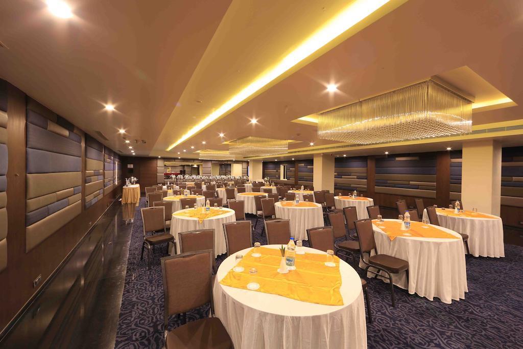 Hotel Regalia Tirupati Eksteriør bilde