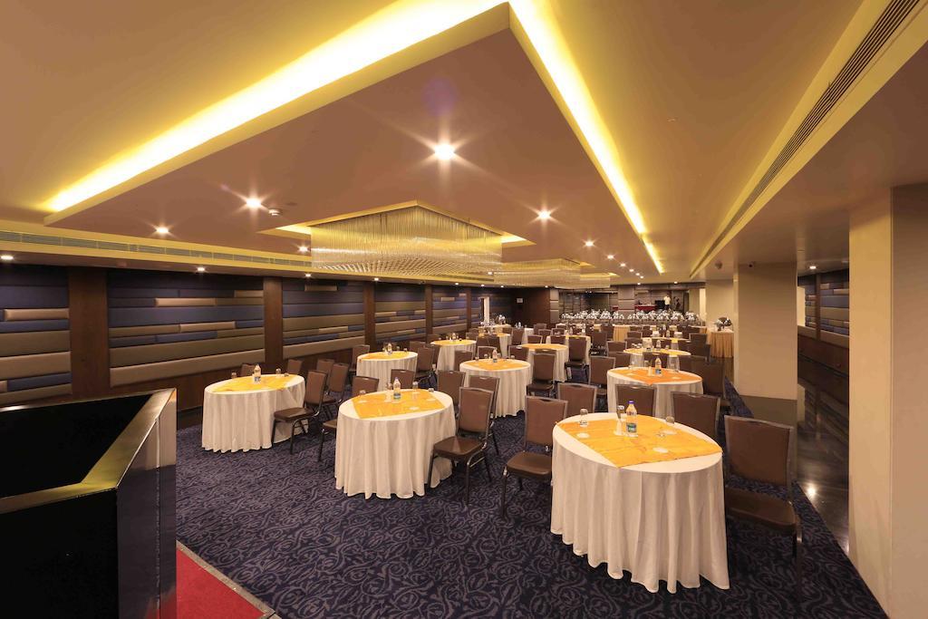 Hotel Regalia Tirupati Eksteriør bilde