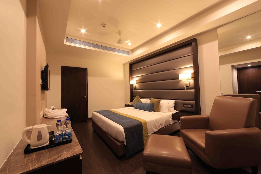Hotel Regalia Tirupati Eksteriør bilde