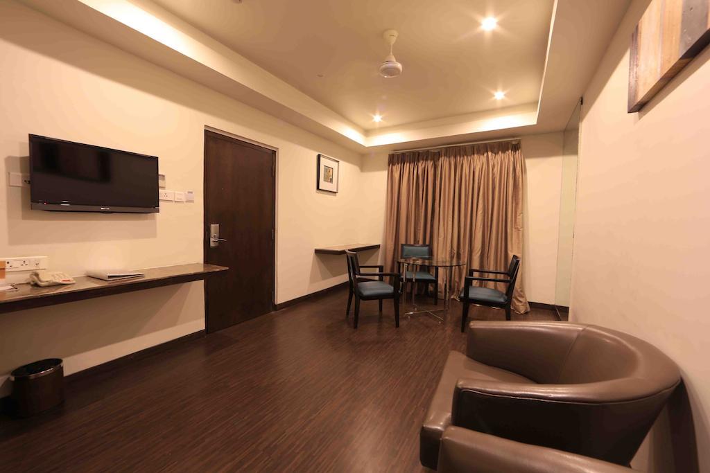 Hotel Regalia Tirupati Eksteriør bilde