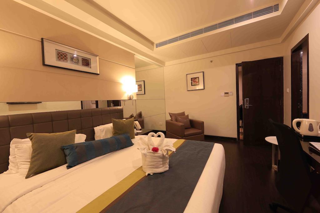 Hotel Regalia Tirupati Eksteriør bilde