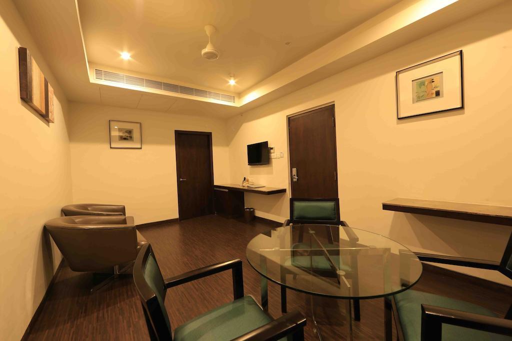 Hotel Regalia Tirupati Eksteriør bilde